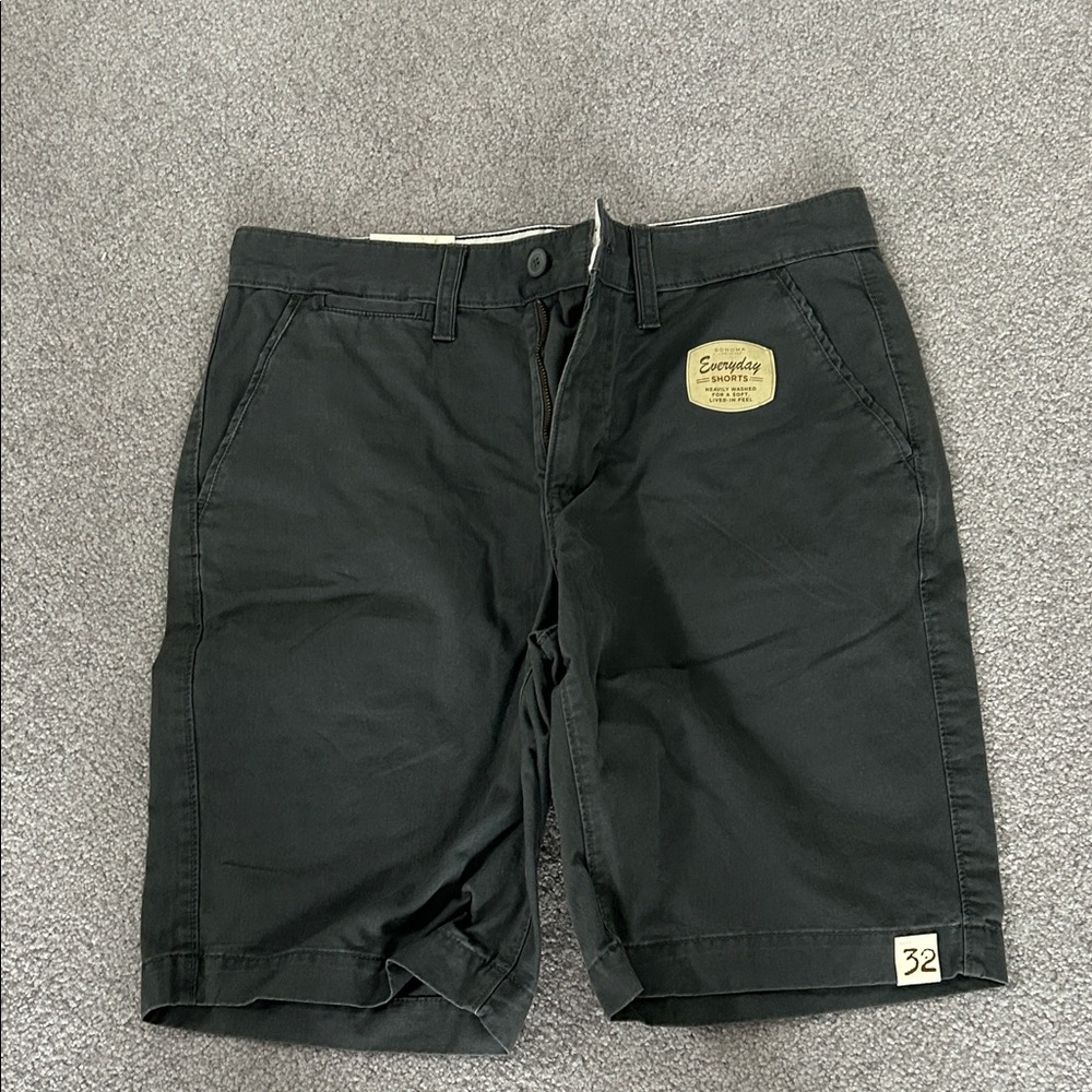 NWT Mens Sonoma Gray Flat-Front Shorts